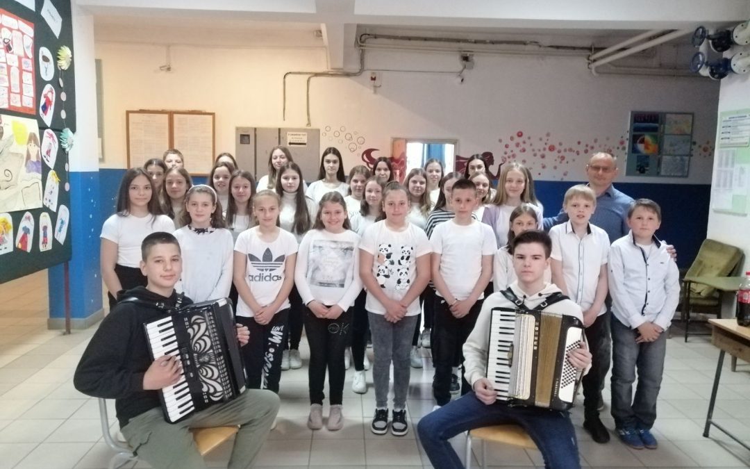 Прво мјесто на Oпштинском такмичењу школских хорова