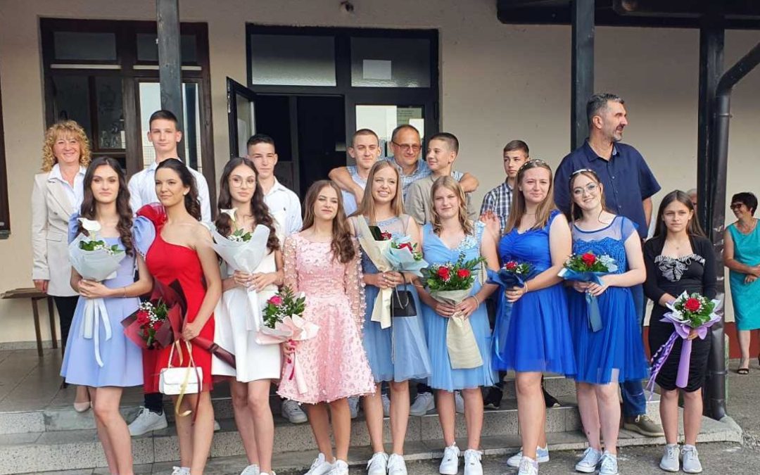 Матурско вече у ОШ „ВукКараџић“Ситнеши