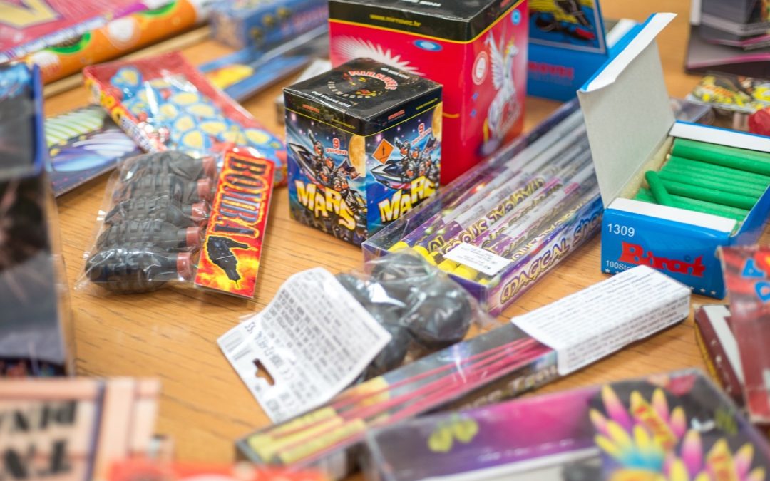 Петарде нису играчке