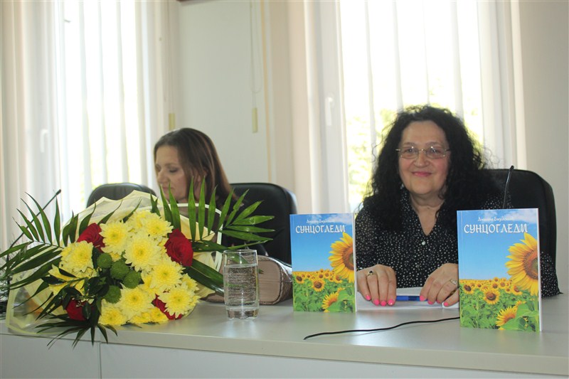 Kњига “Сунцогледи” описала прву генерацију ученика наставнице Љиљане Бијелоњић из Ситнеша